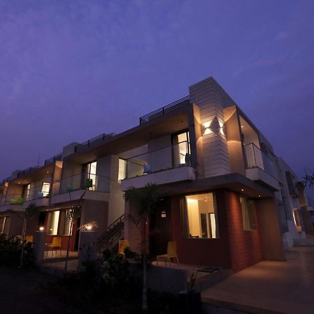 Leena Resort Garudeshwar Ngoại thất bức ảnh