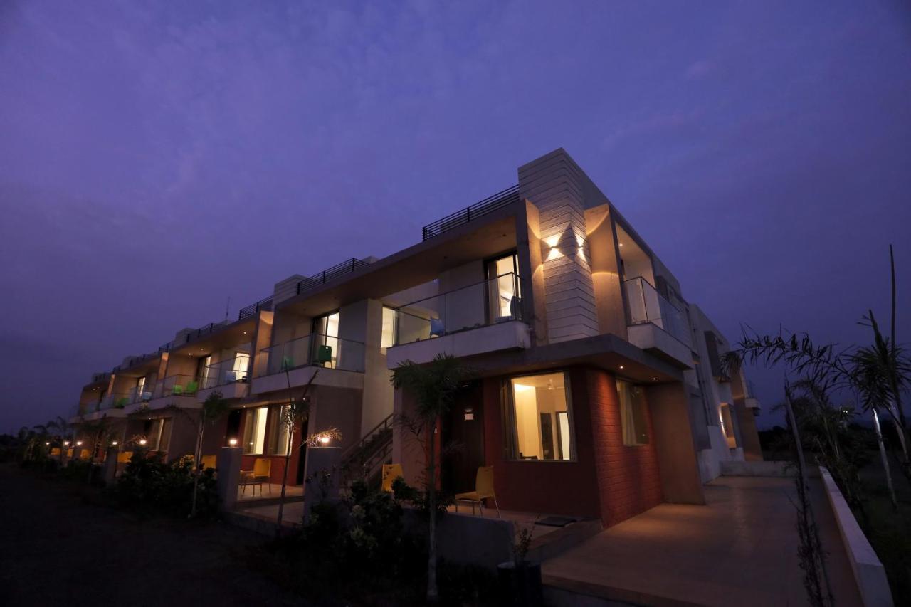 Leena Resort Garudeshwar Ngoại thất bức ảnh